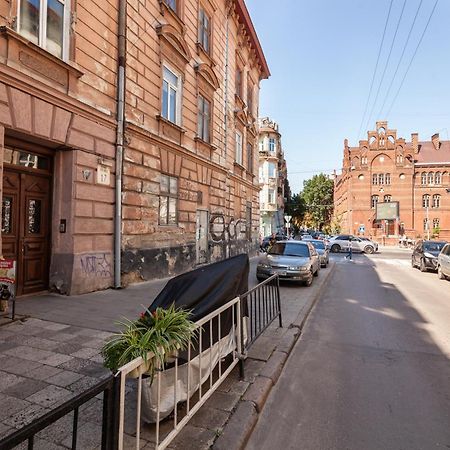 Alfa Apartments Ohiienka 17 2 Львов Экстерьер фото